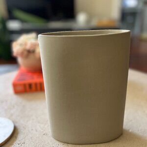 Mud: Sand Vase Oval Medium